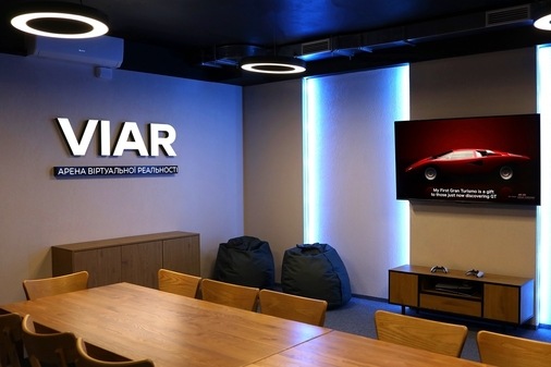 Перегляд VIAR — клуб віртуальної реальності