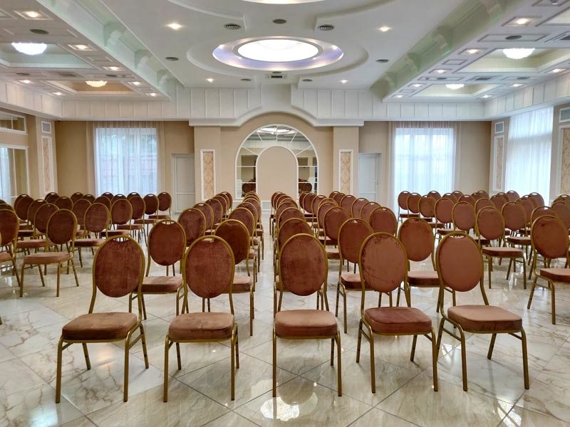 Великий зал «ГРАНД ХОЛ» в готельному комплексі