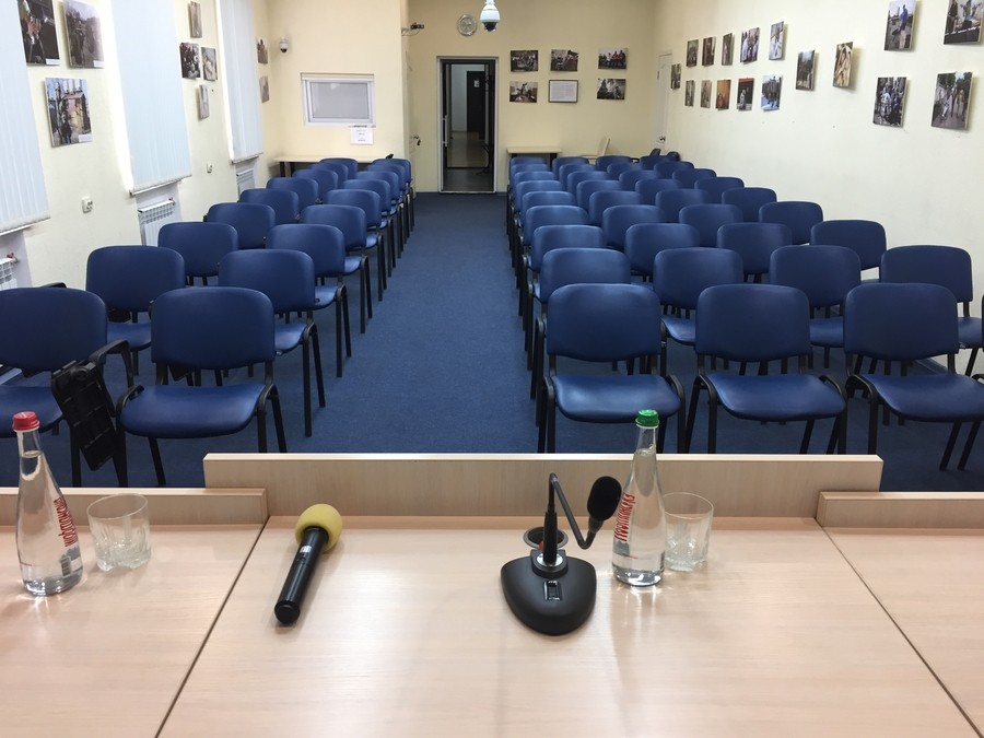 Классический медиа центр на Крещатике