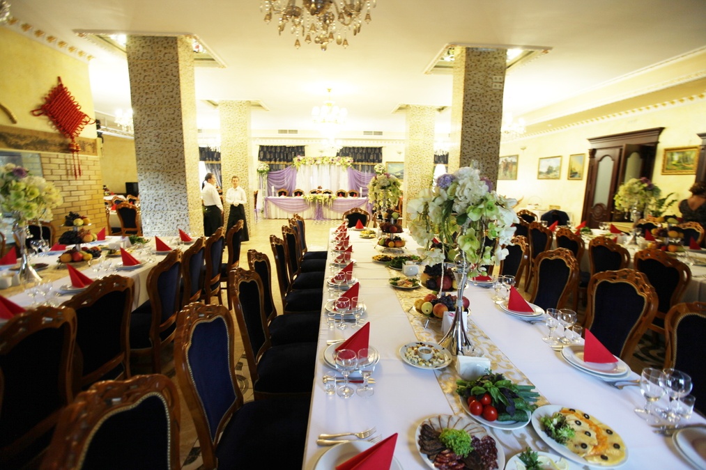 Готельно-ресторанний комплекс «Ломакін»