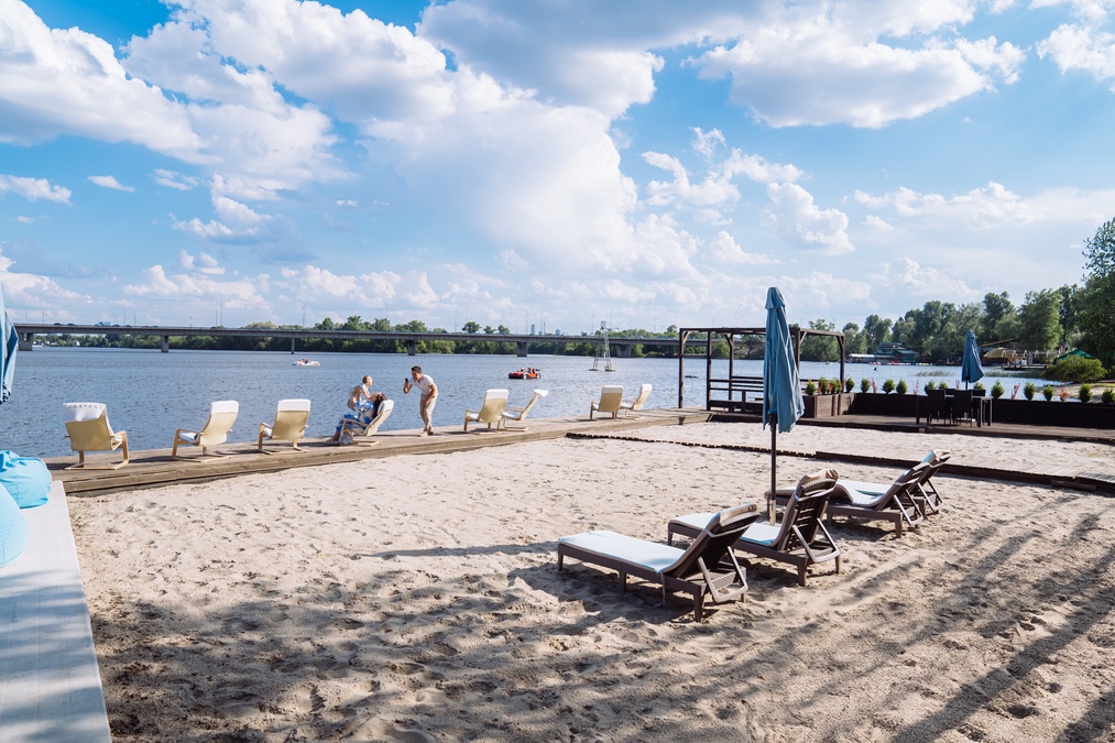 Інфініті Ретрит – пляжний комплекс