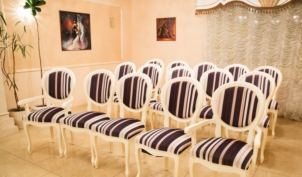 Камінний зал в ресторані Коляда