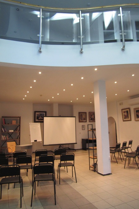 Творческий зал для выставок и презентаций