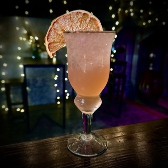 Атмосферний бар на Узвозі