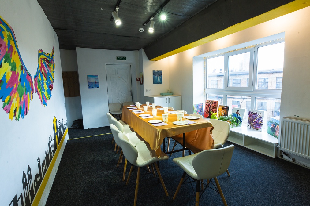 Зал з квест-кімнатами - The HOUSE quest&party 