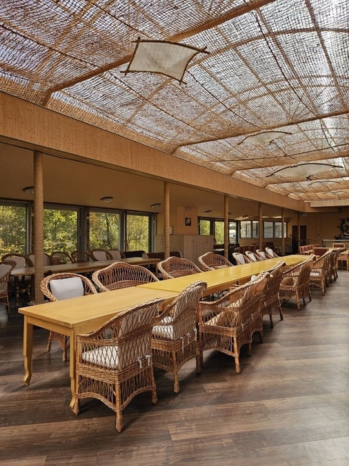 Зала Golden Ship