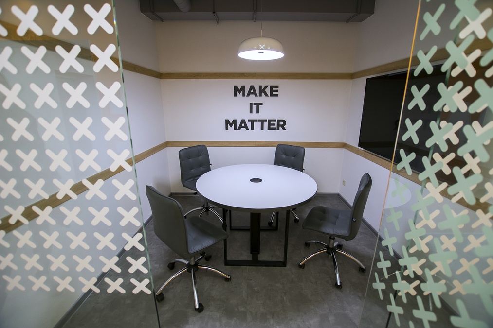 Переговорная комната на Контрактовой