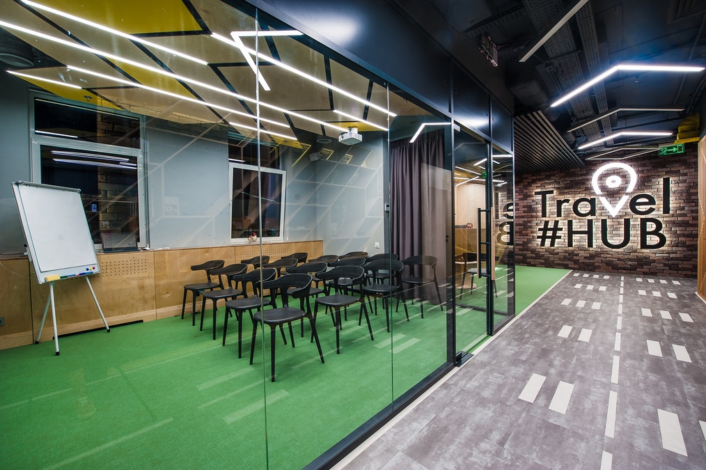 Зал для мероприятий "Platform" в Travel Hub