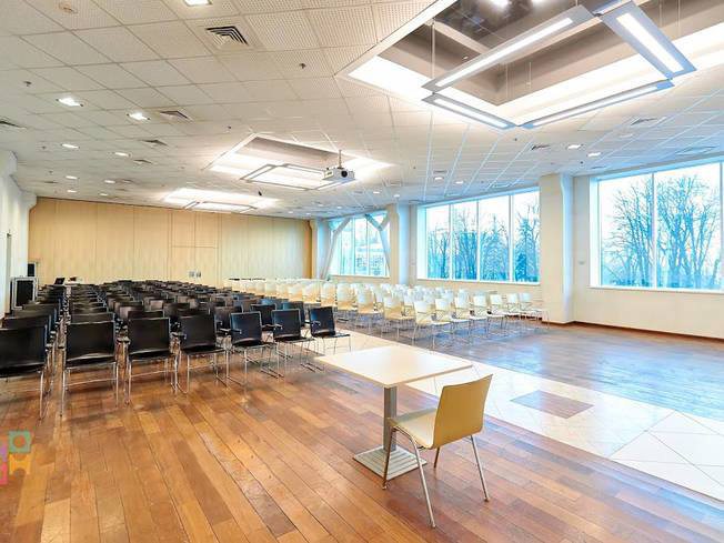 Зал-трансформер в бизнес центре класса В