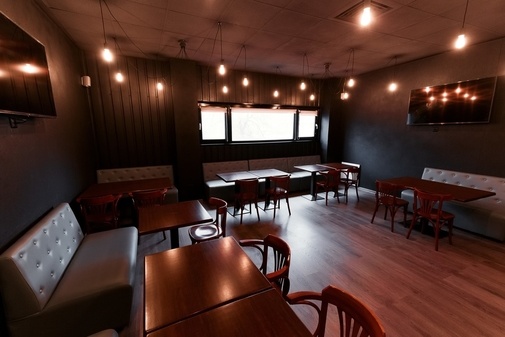 Мolotok Loft бар на Лісовій