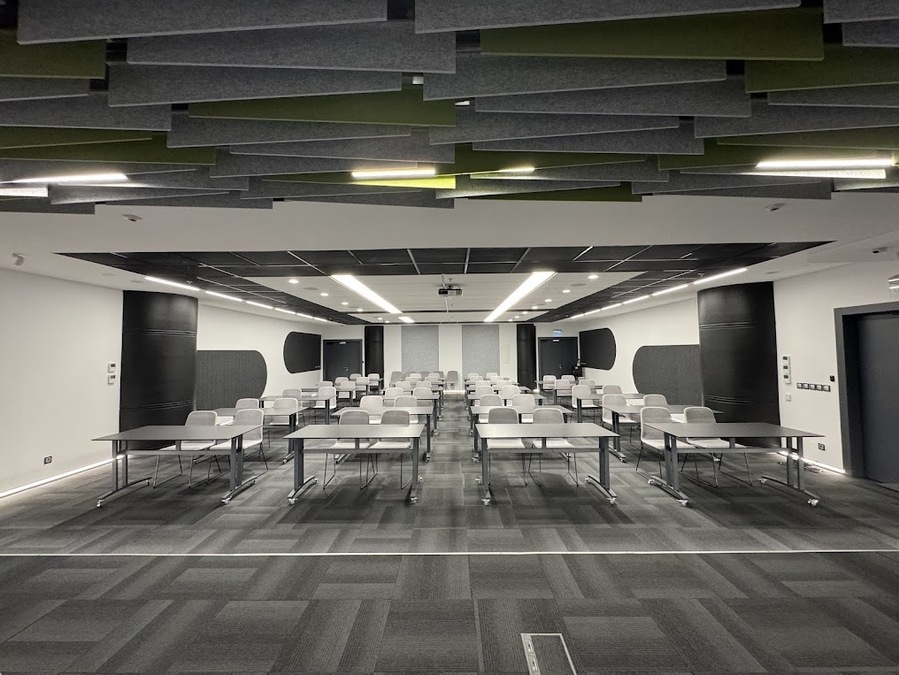 Конференц-зал у IQ business center