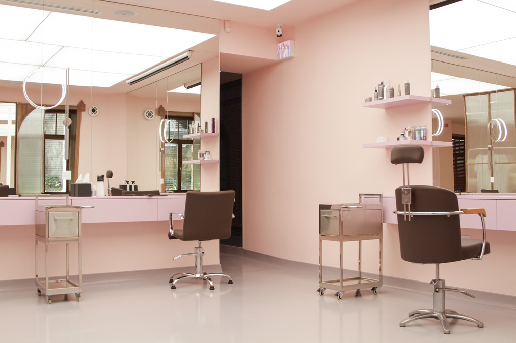 Парикмахерская - лекториум для закрытых ивентов