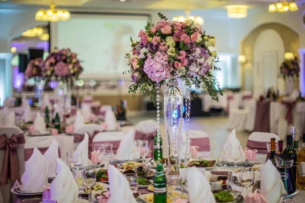 Роскошный банкетный зал «ВЕРСАЛЬ»