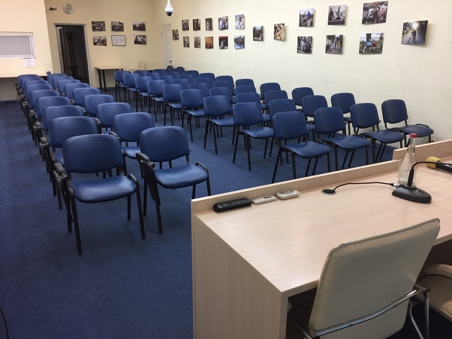 Классический медиа центр на Крещатике