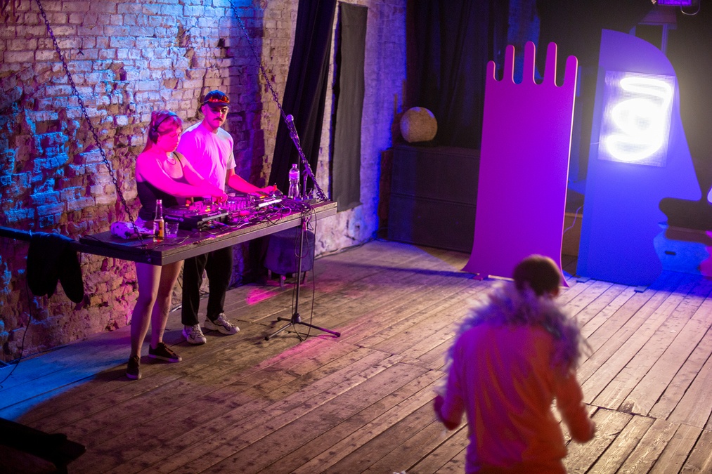 Mezzanine – арт-пространство с террасой на Подоле