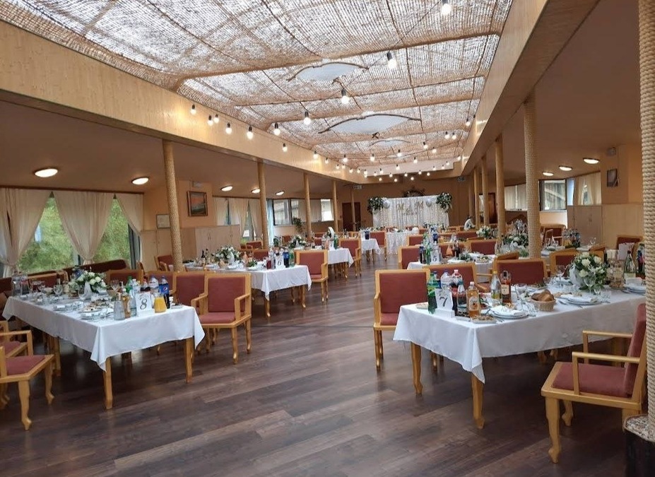 Зала Golden Ship