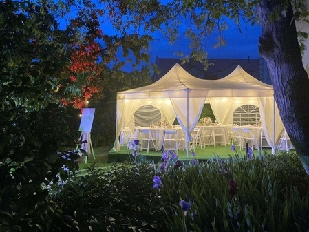 Затишна локація для святкування Oselya