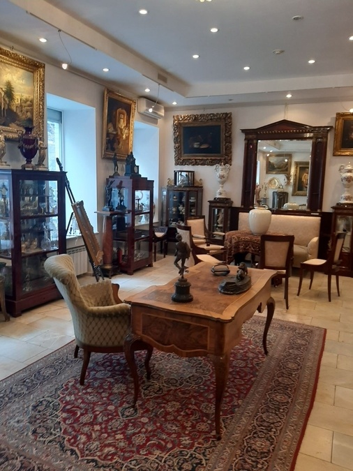 Галерея и антикварный салон для частных событий