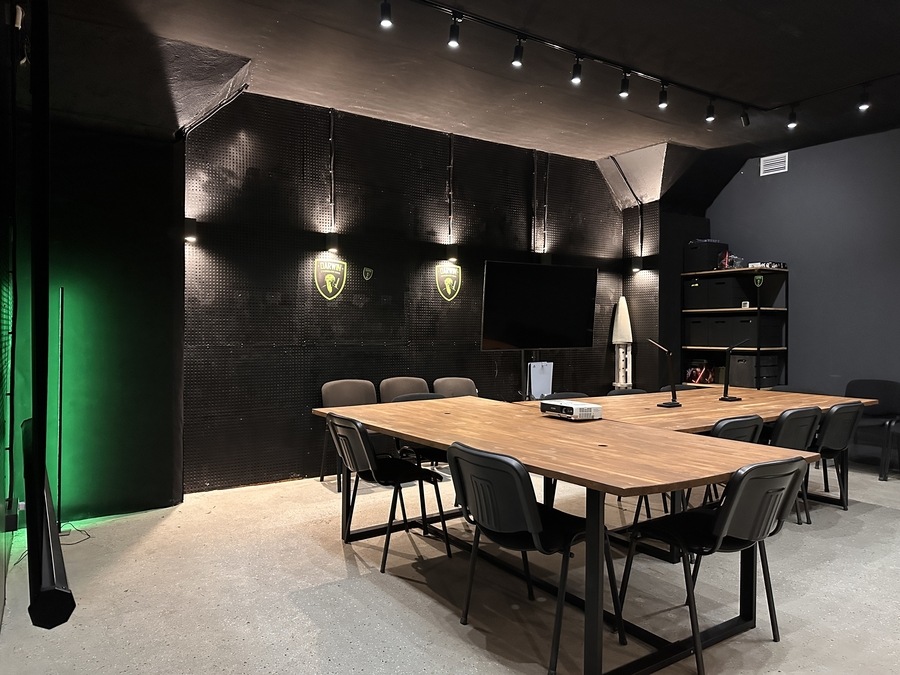 Стильний простір для конференцій та переговорів