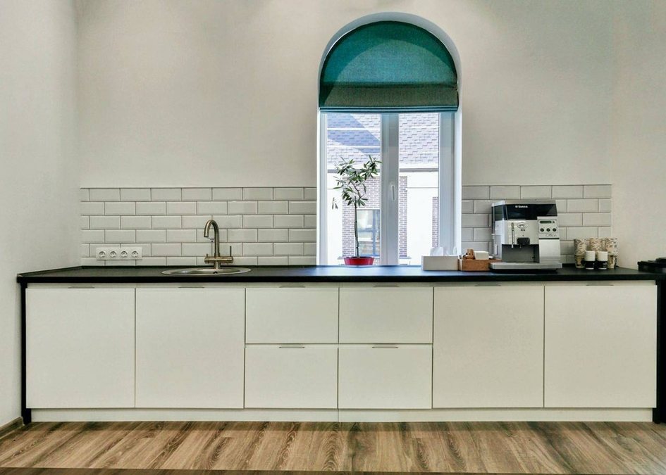 Новий сучасний зал на Воздвиженці