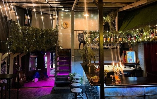 Атмосферний бар на Узвозі