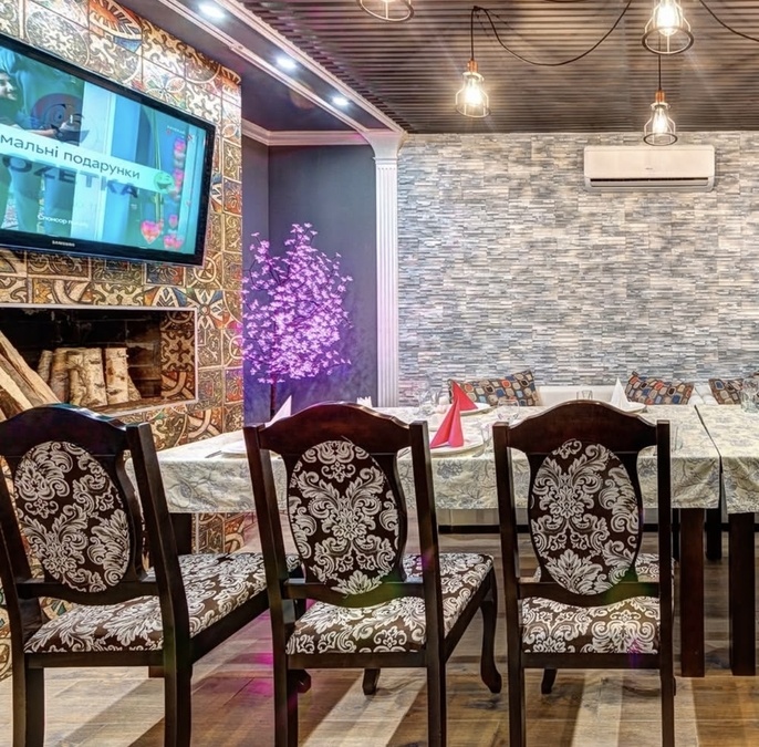 Камінний зал в ресторані Орхан