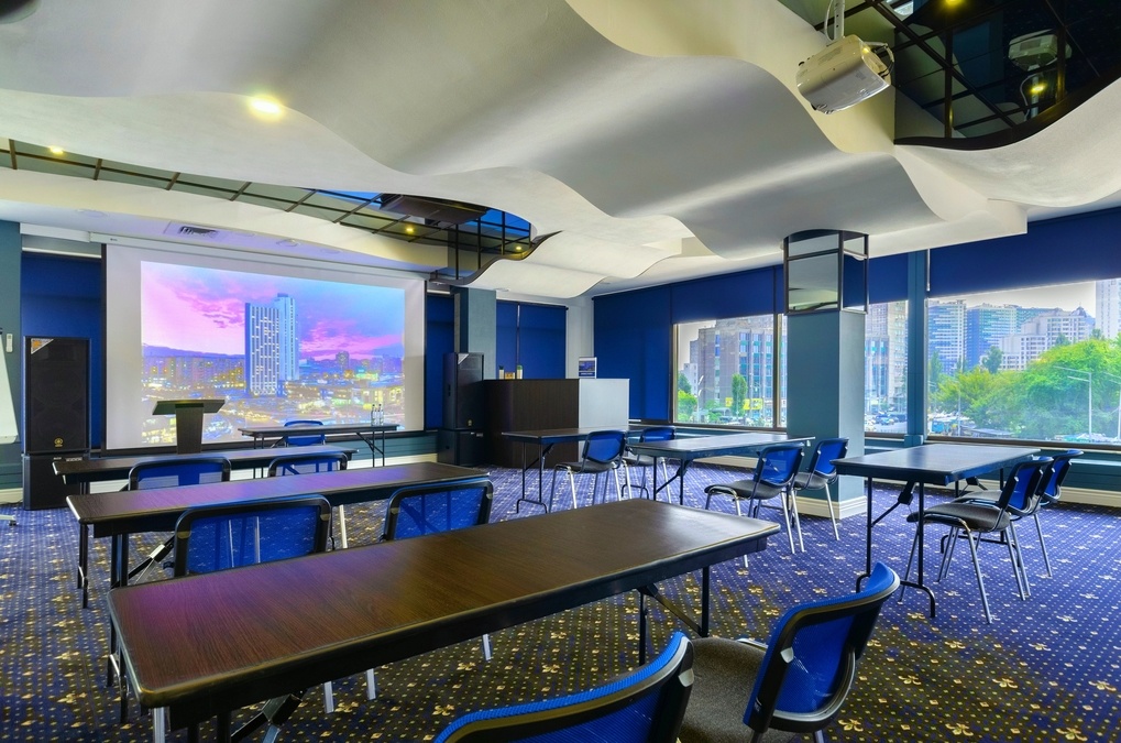 Класичний конференц-зал Готелю "Турист"