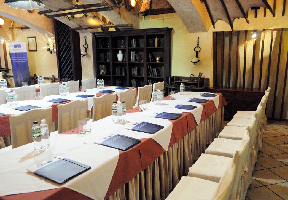 Самобутній банкетний зал