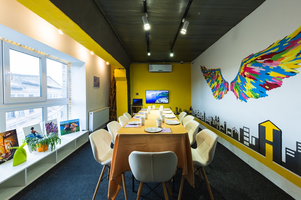 Зал з квест-кімнатами - The HOUSE quest&party 