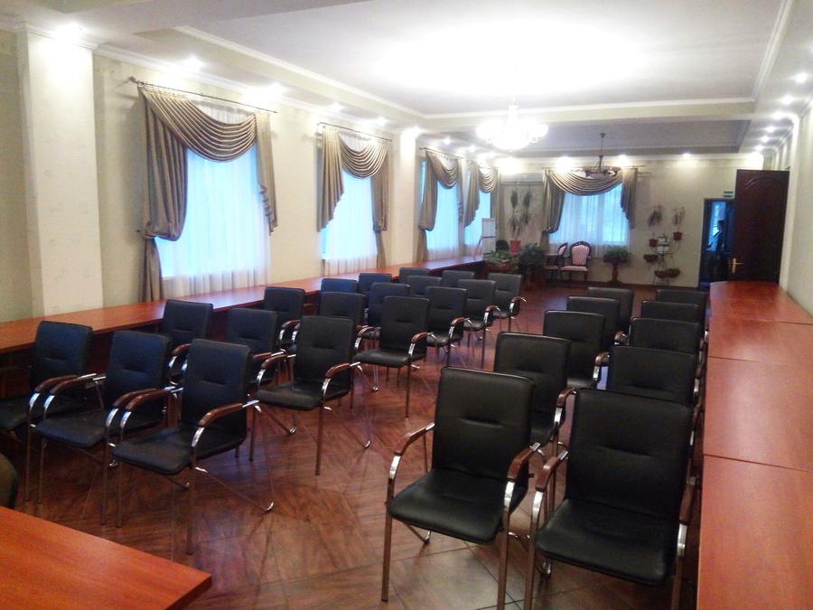 Конференц-зал в гостиничном комплексе на Днепре