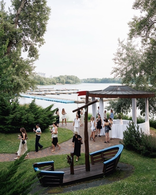 Ивент-локация на берегу Днепра River Lodge Киев