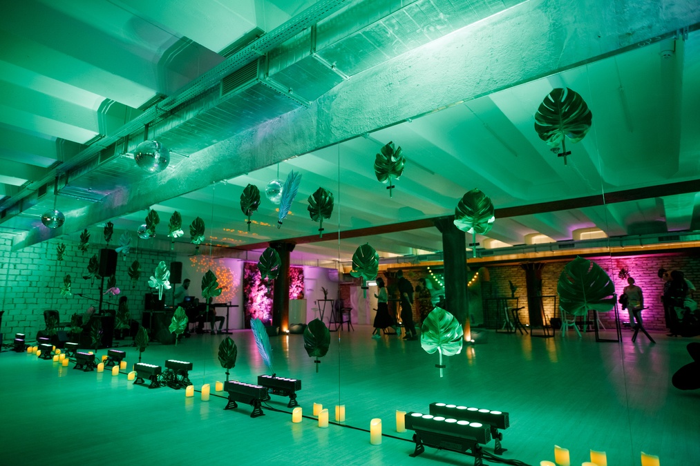 Танцювальний простір "Життя бальника"