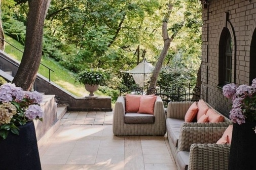 Конференц-зала та тераса "Воздвиженська"