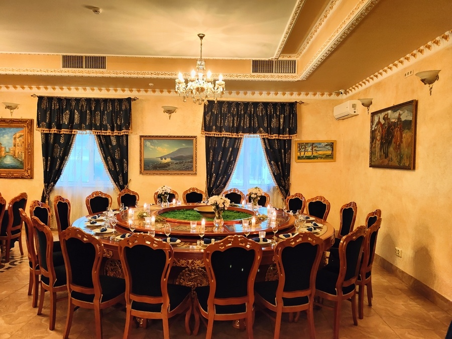 Банкетный зал ресторанного комплекса Lomakin