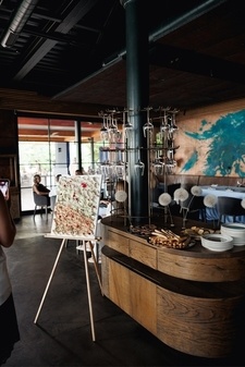 Івент-локація на березі Дніпра River Lodge Київ