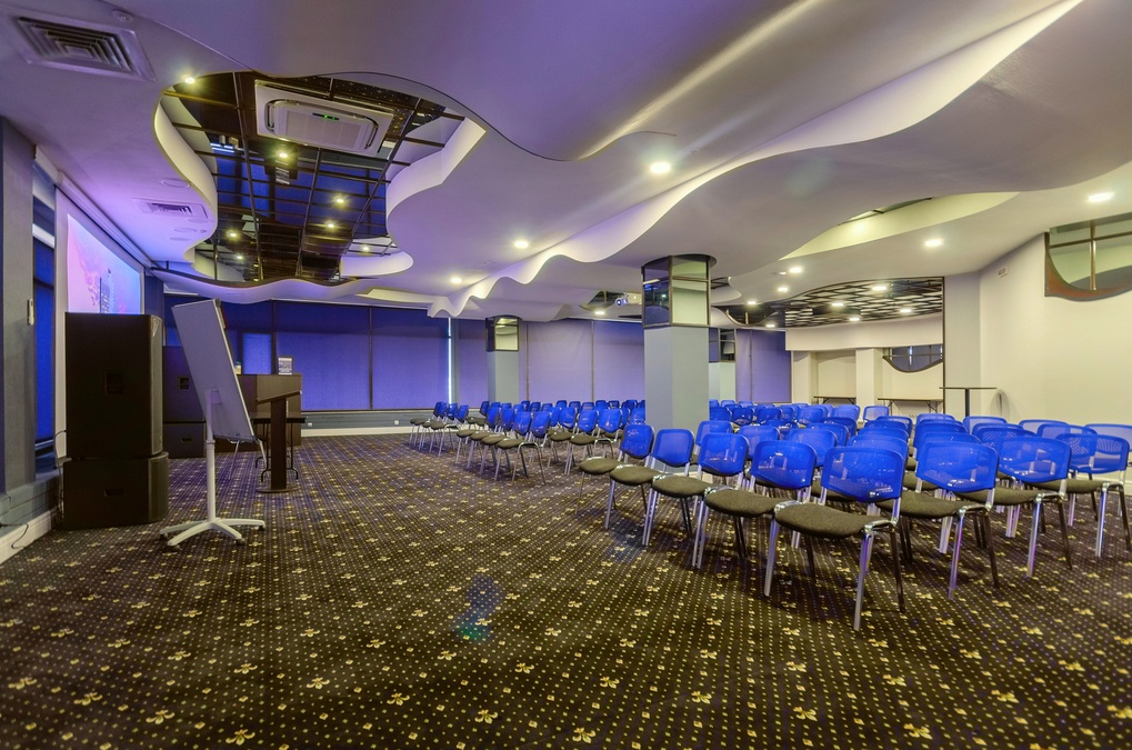 Класичний конференц-зал Готелю "Турист"