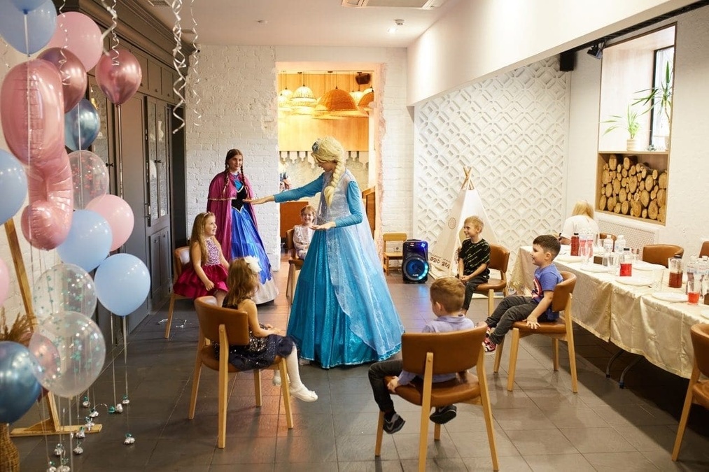 Стильний лофт для ваших свят «Моменти»