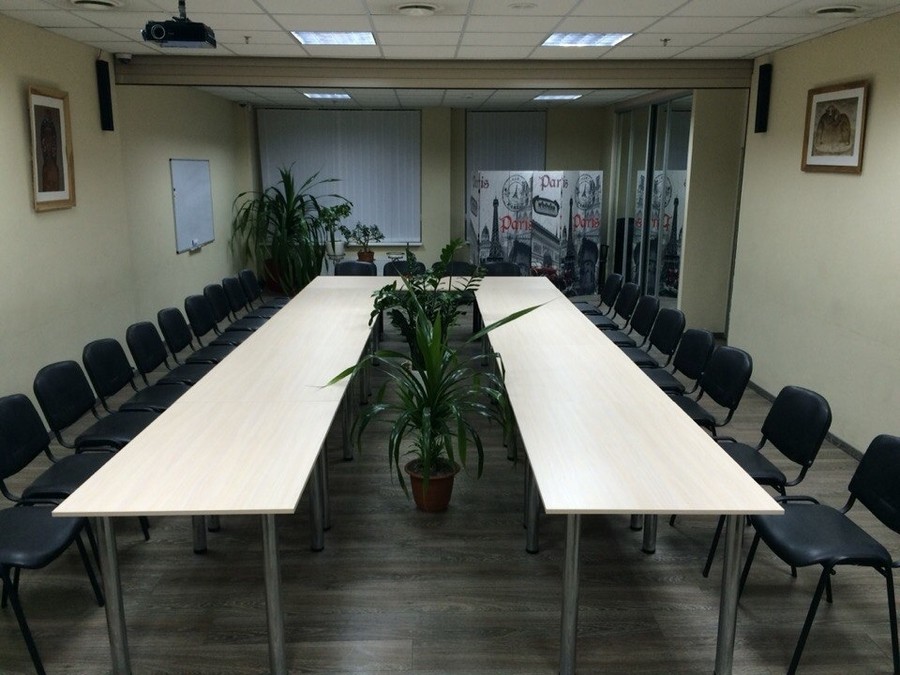 Зал для проведення заходів на Осокорках