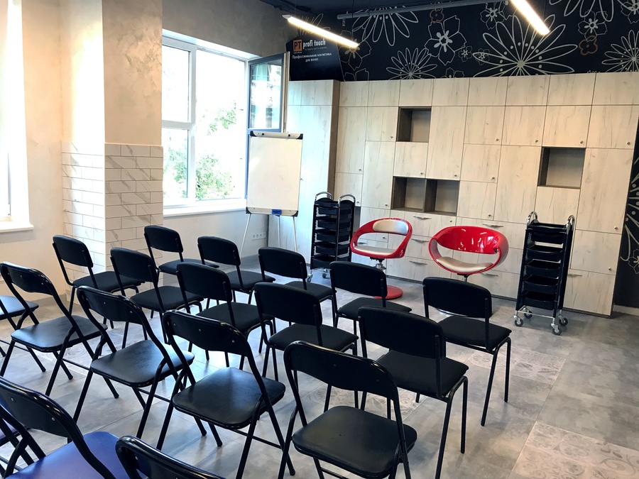 Конференц-зал в центрі Дніпра "Olva beauty place"