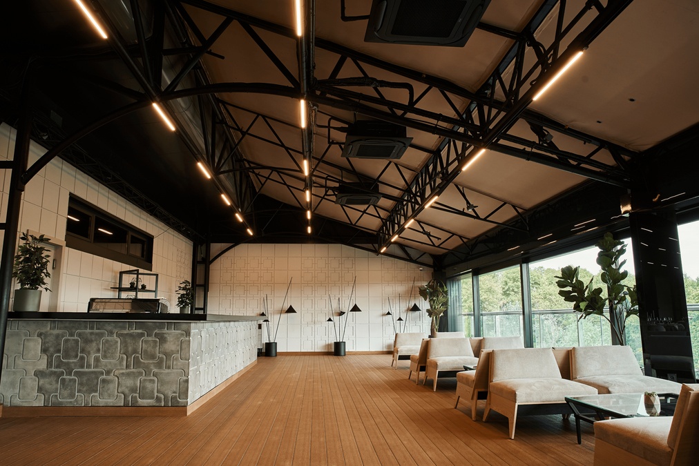 Park Hall — преміальний event-простір з терасою
