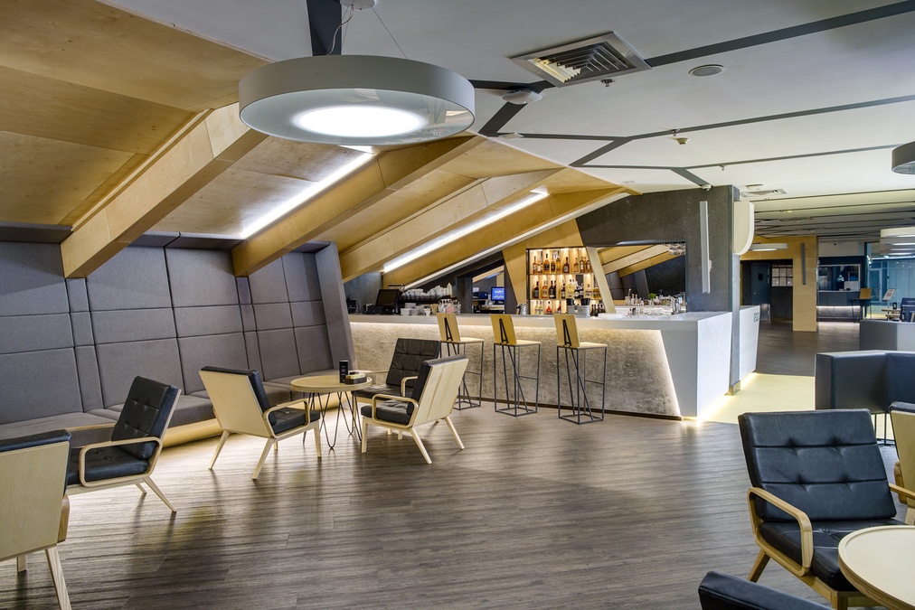 Кіноресторан RELUX від Планета Кіно в Блокбастері