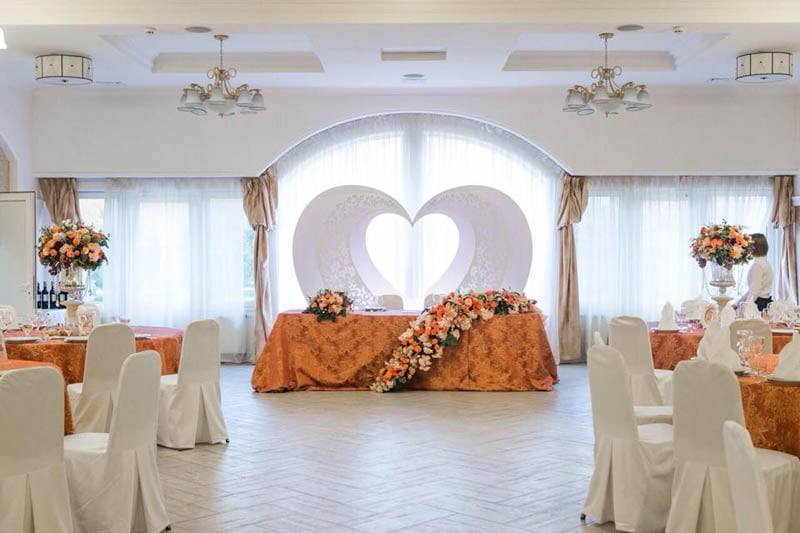 Роскошный банкетный зал «ВЕРСАЛЬ»