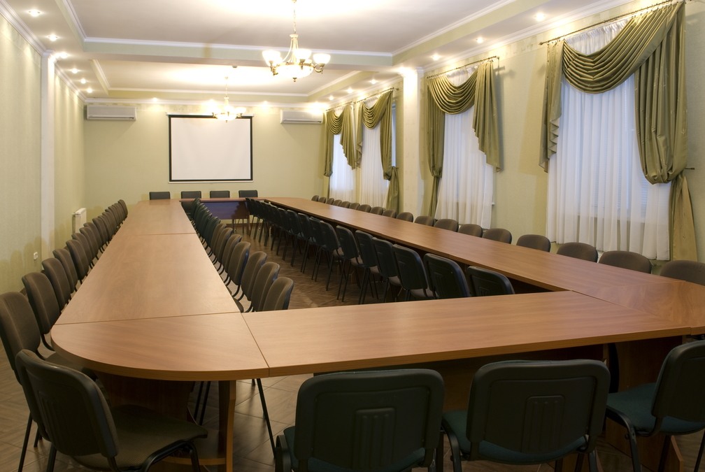 Конференц-зал в гостиничном комплексе на Днепре
