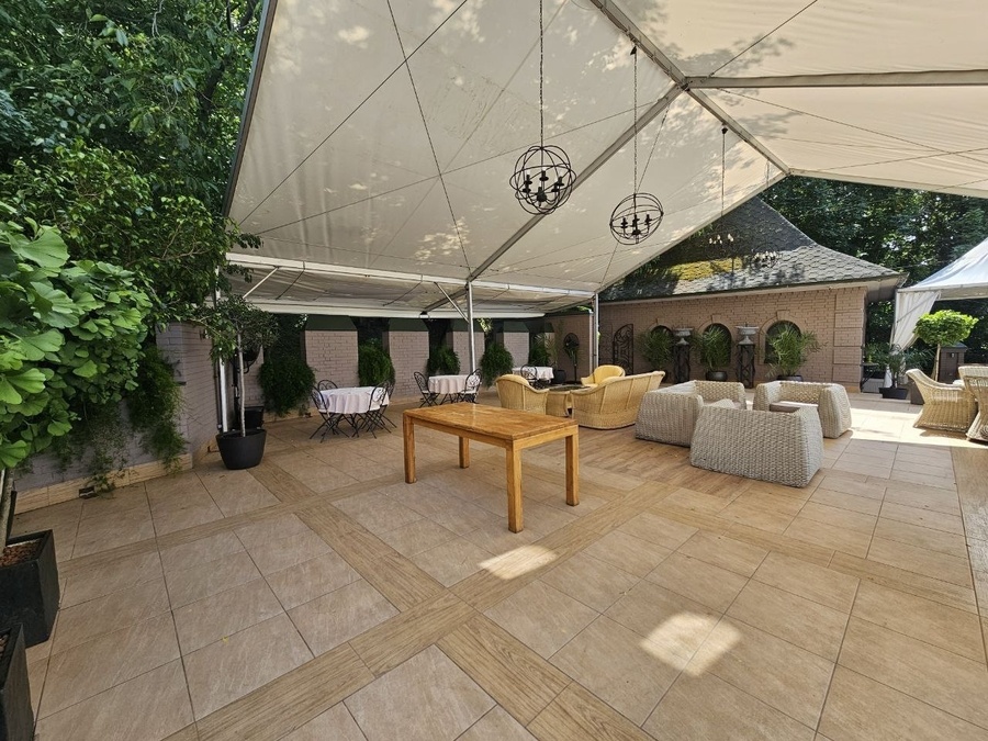 Конференц-зала та тераса "Воздвиженська"