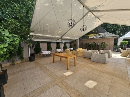 Конференц-зала та тераса "Воздвиженська"