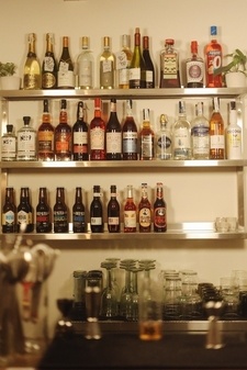 Уютный бар 8/5 в центре для ваших мероприятий