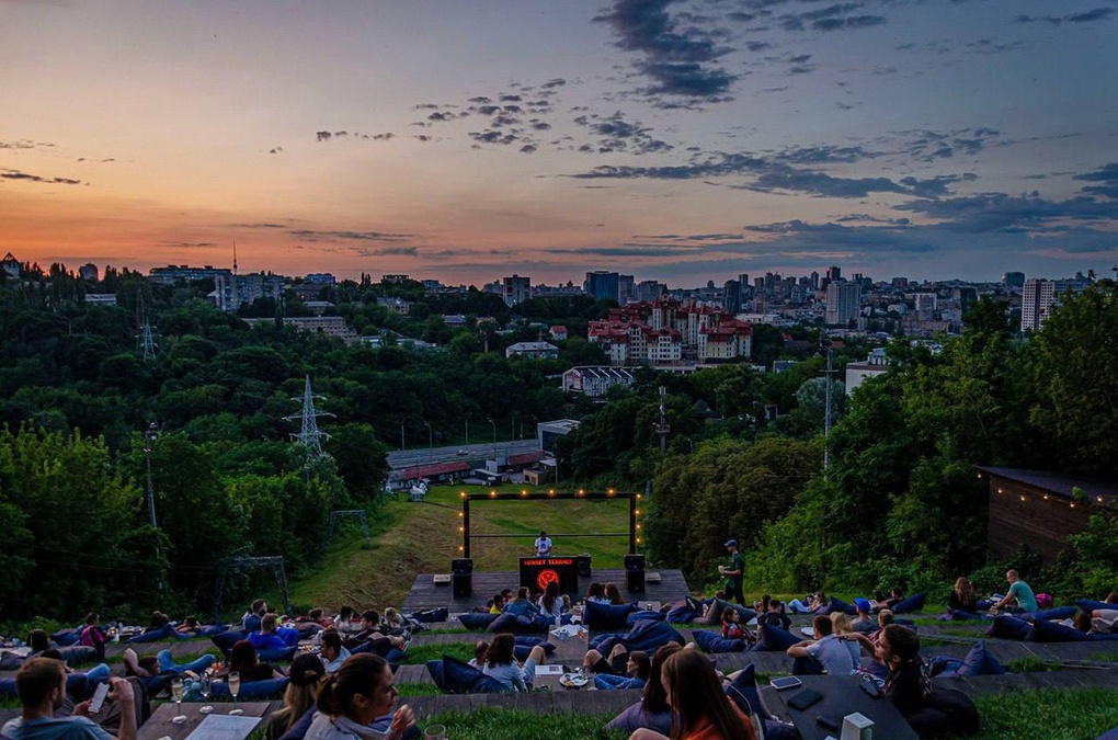 Панорамна тераса Sunset Terrace для заходів 
