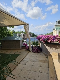 Конференц-зала та тераса "Воздвиженська"