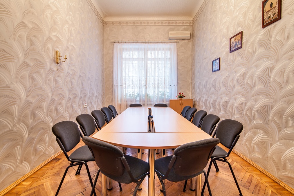 Уютная комната для переговоров 