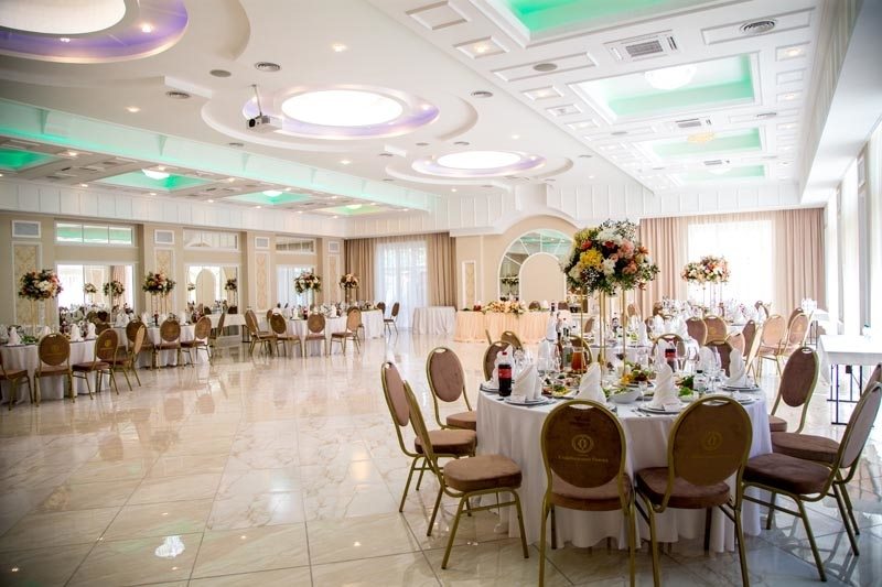 Зал «ГРАНД ХОЛ» в комплексі «Софіївський Посад»
